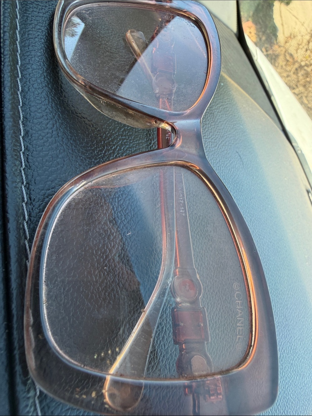 CHANEL Oversized Translucent Tortoiseshell Frames - Brown